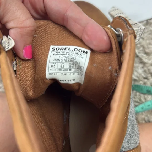 Perfect Sorel Joan of Arc hidden leather with wool wedge boot, size 8.5 - Picture 7 of 7